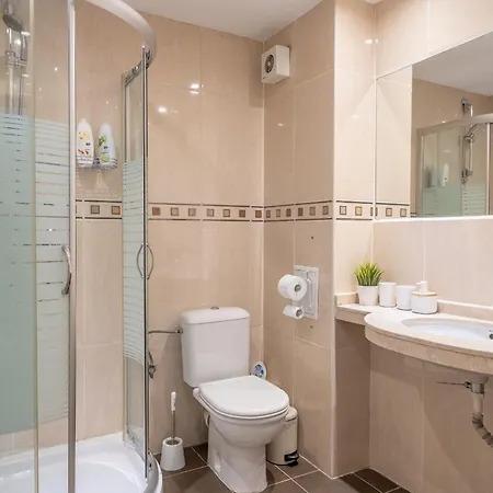 Apartment Spacious 1 Bedroom In A Lively Center Sofia